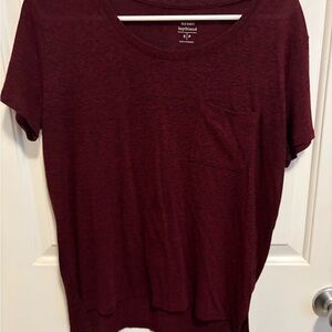 Old Navy Women's Burgundy Boyfriend Tee